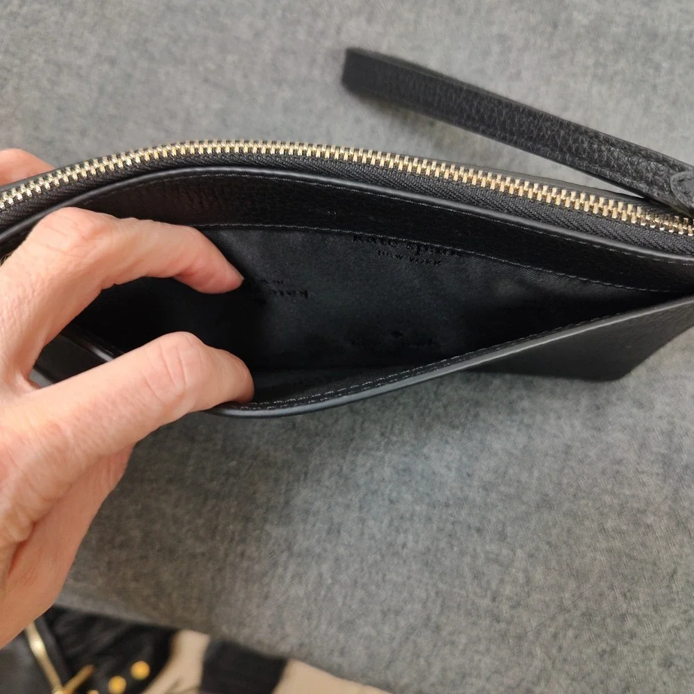 Kate Spade Lucy Wristlet Women‎ Medium Black Pebbled Leather Clutch Preppy